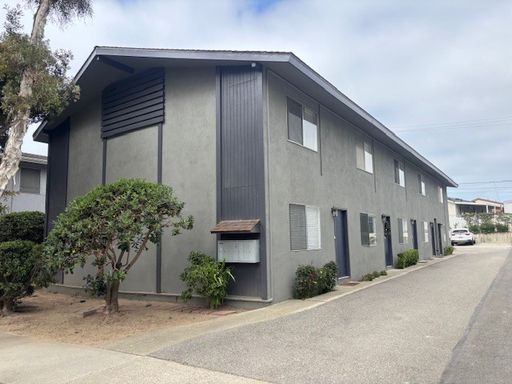 Prime Location! 2BR Townhome Near UCSB, Beach Trails & Shops