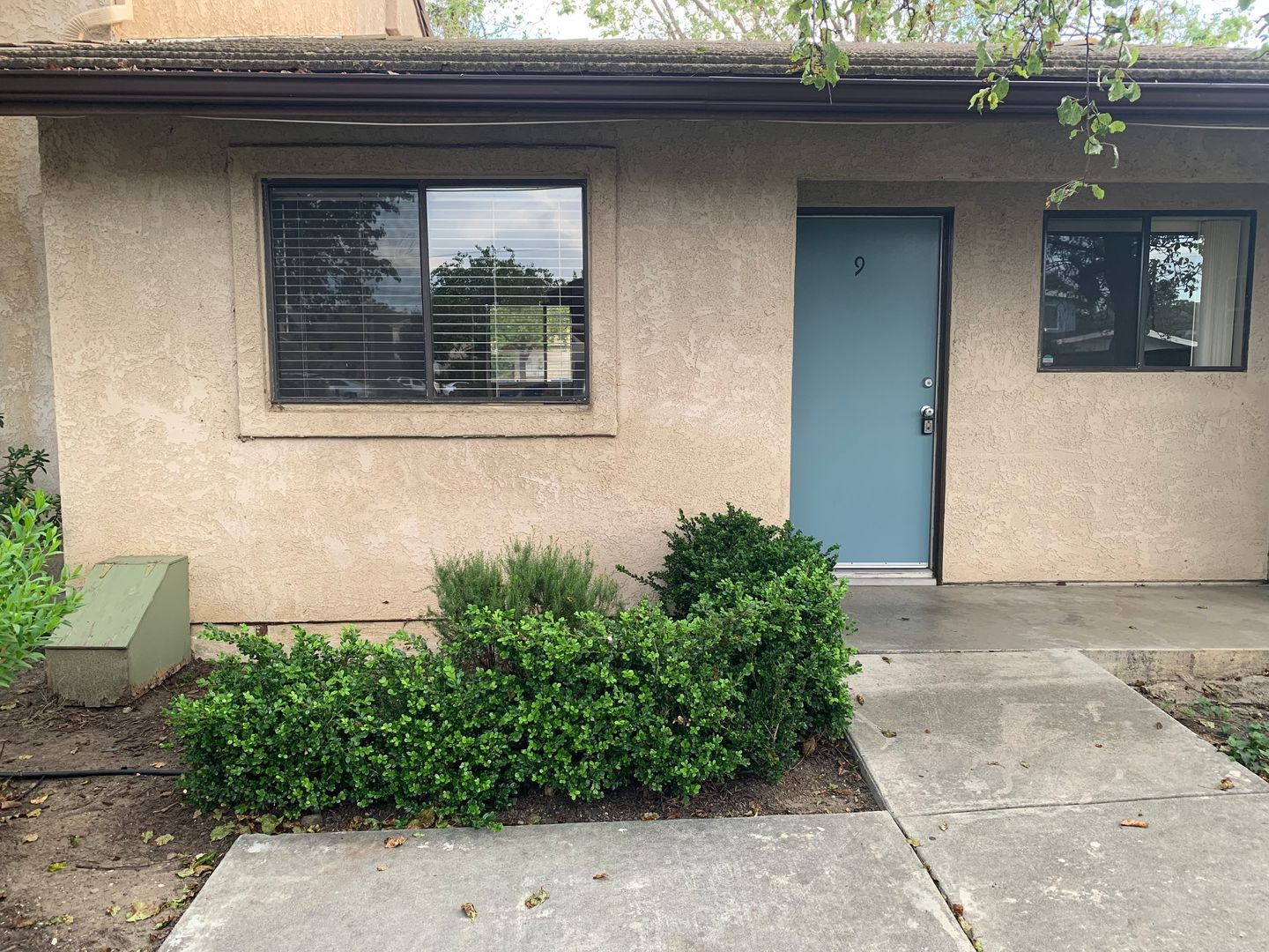 Ventura Apartment: 122 - 126 West Ramona Street