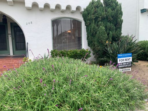 Spacious One-Bedroom in Prime West Beach Location! – photo 1