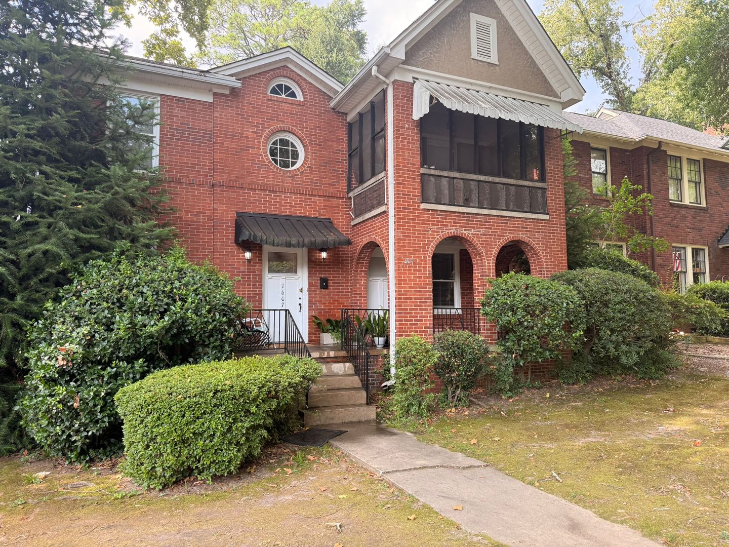 Columbia Apartment: 1607 - 1609 Hollywood Drive