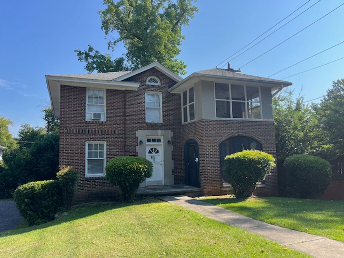 Columbia Apartment: 602-04 Waccamaw