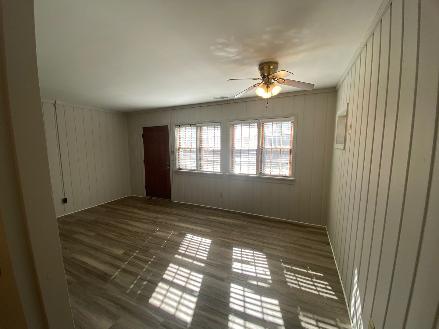 Columbia Apartment: 722 Holly Street