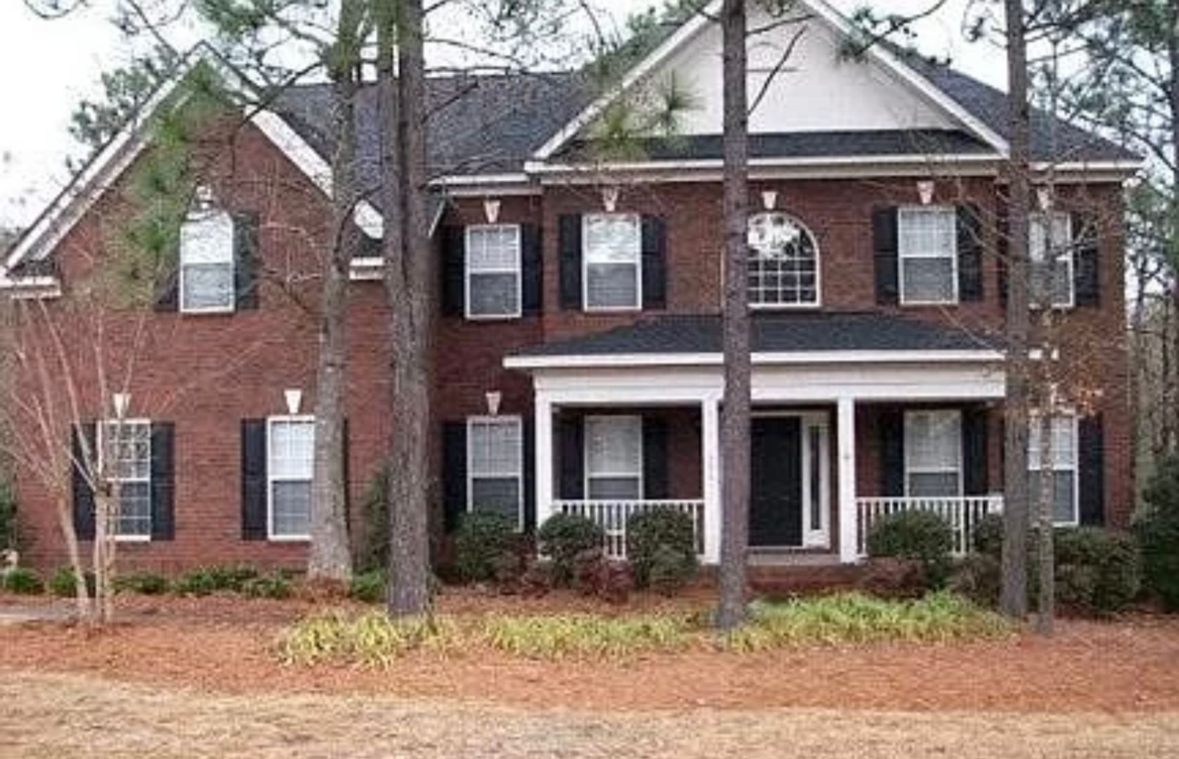 Columbia House: 506 Eagle Pointe Drive