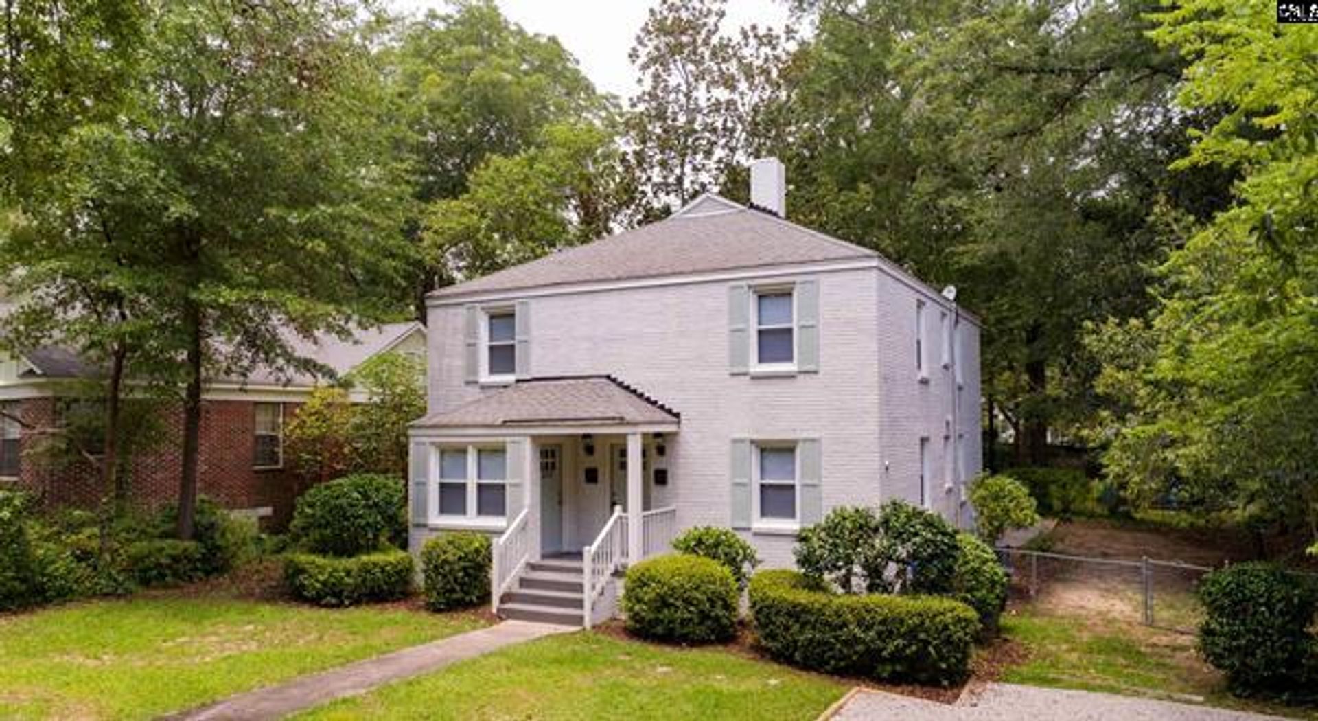 Columbia Apartment: 3129 - 3131 Monroe St