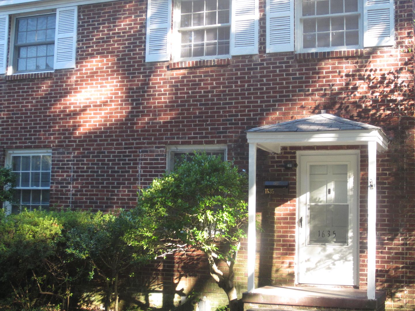 Columbia Apartment: 1633-1635 Enoree Avenue