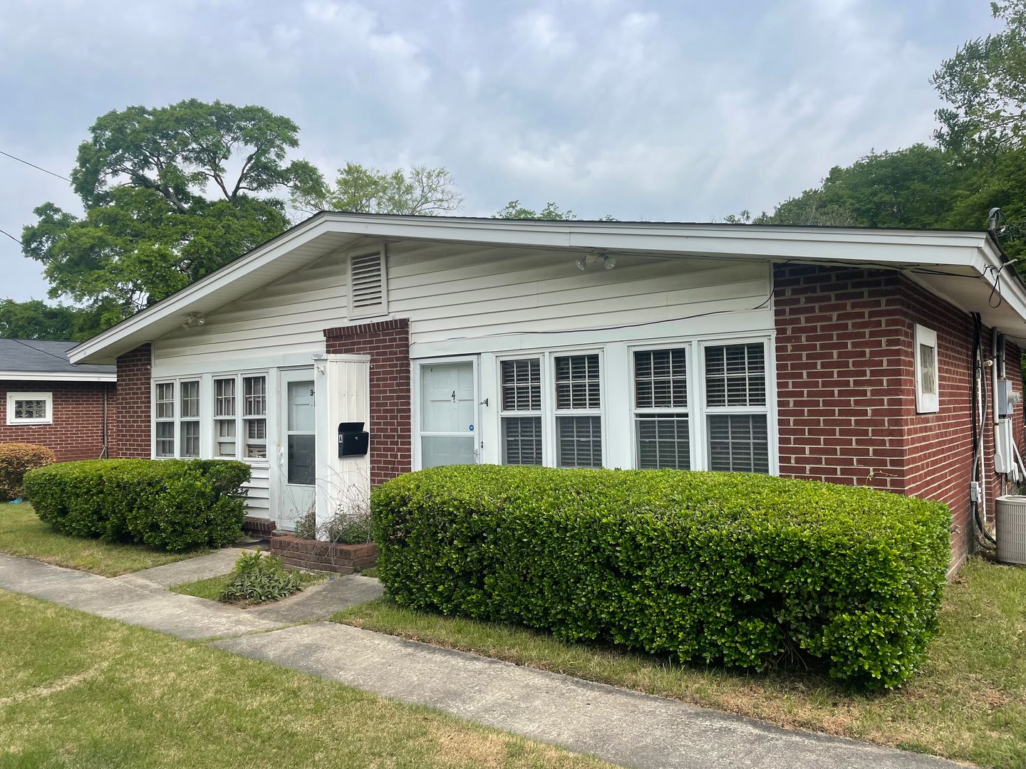 Columbia Apartment: 722 Holly Street