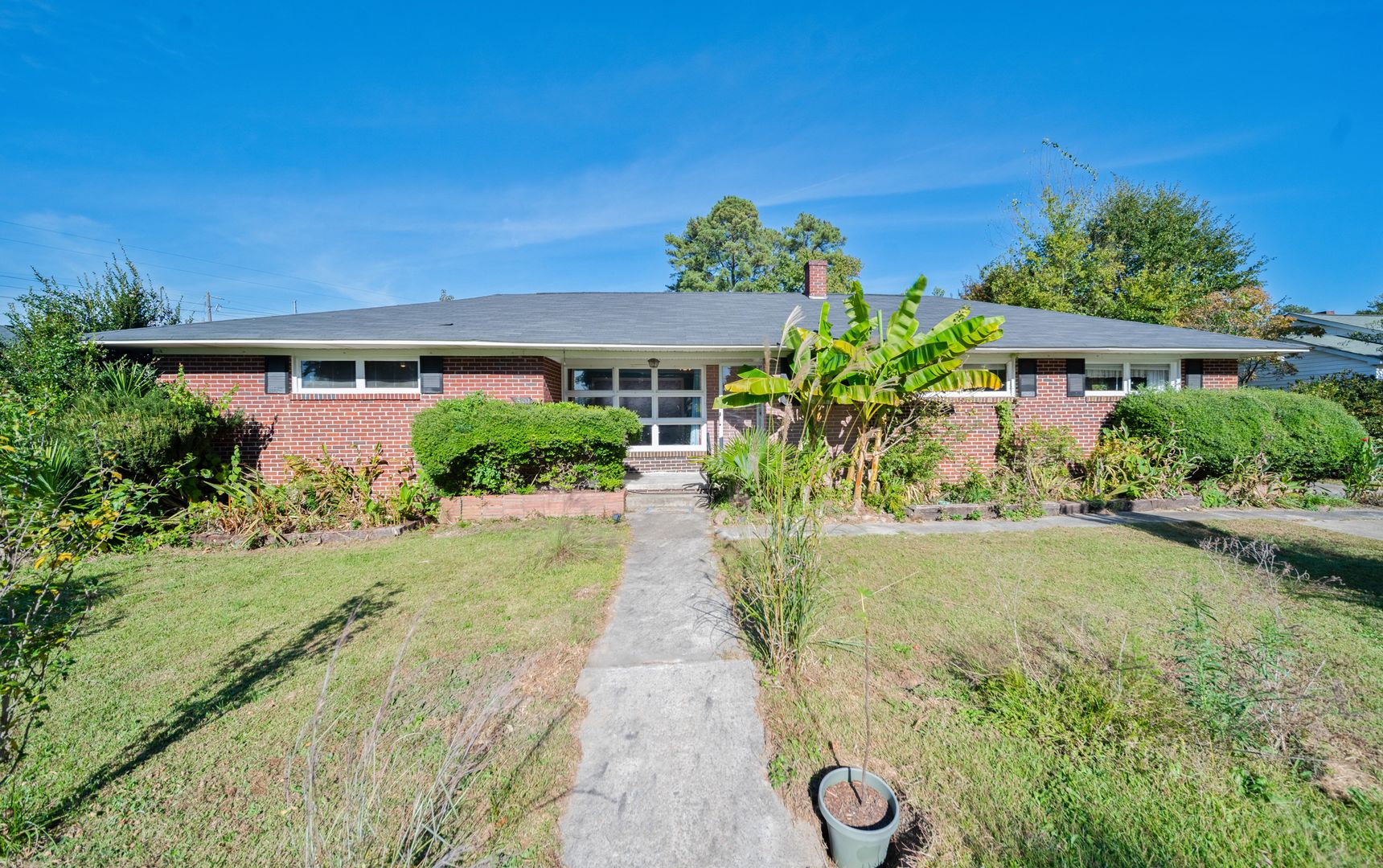 Columbia House: 820 Skyland Drive