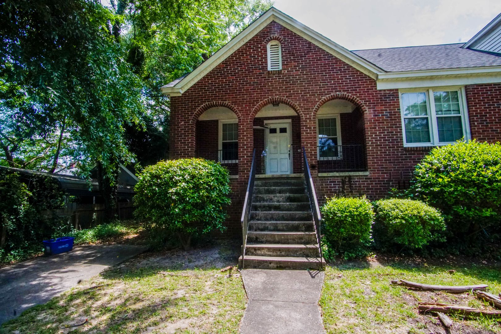 Columbia Apartment: 4124 - 4126 Cassina Road