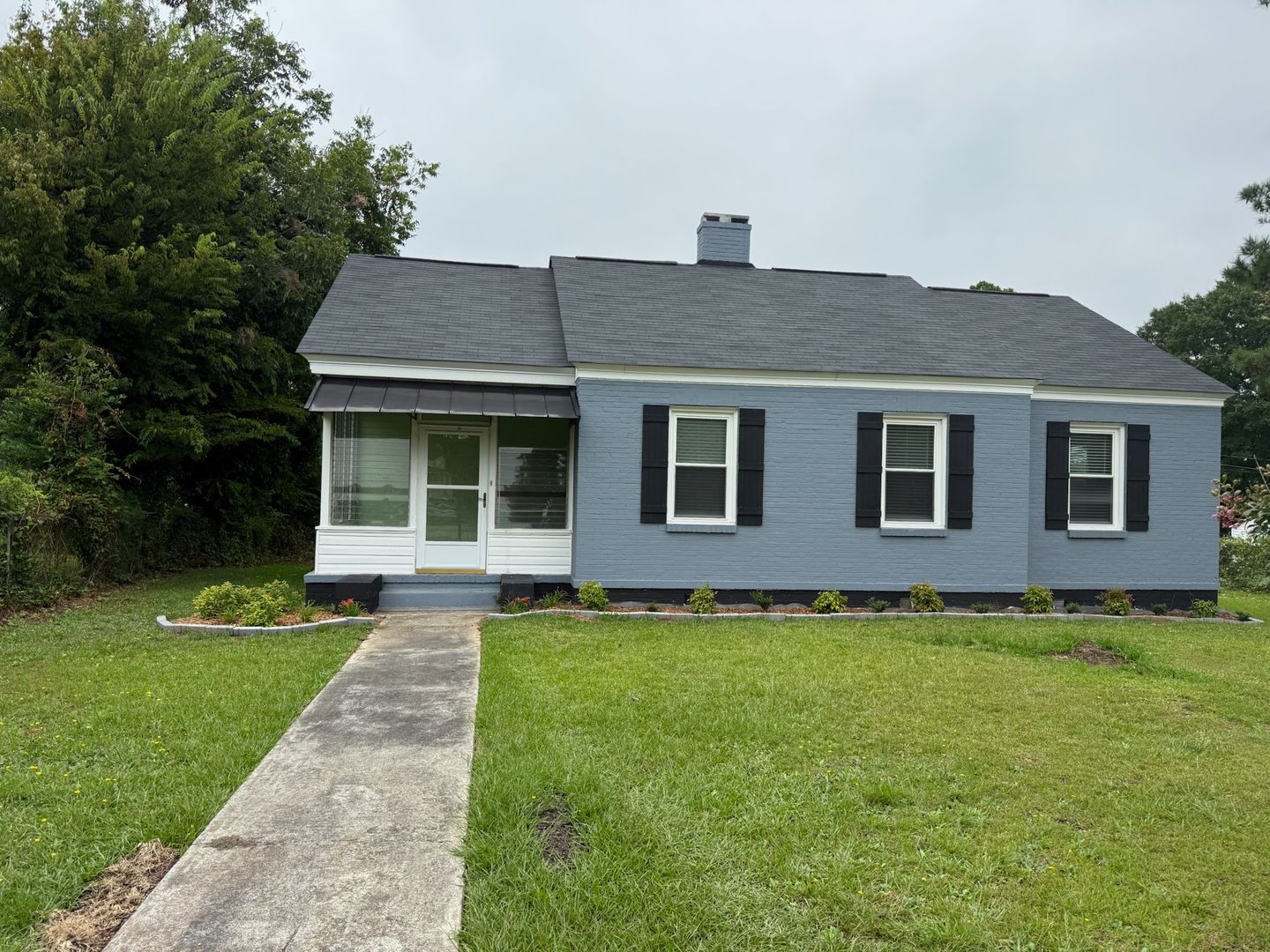 Columbia House: 607 Joan Street