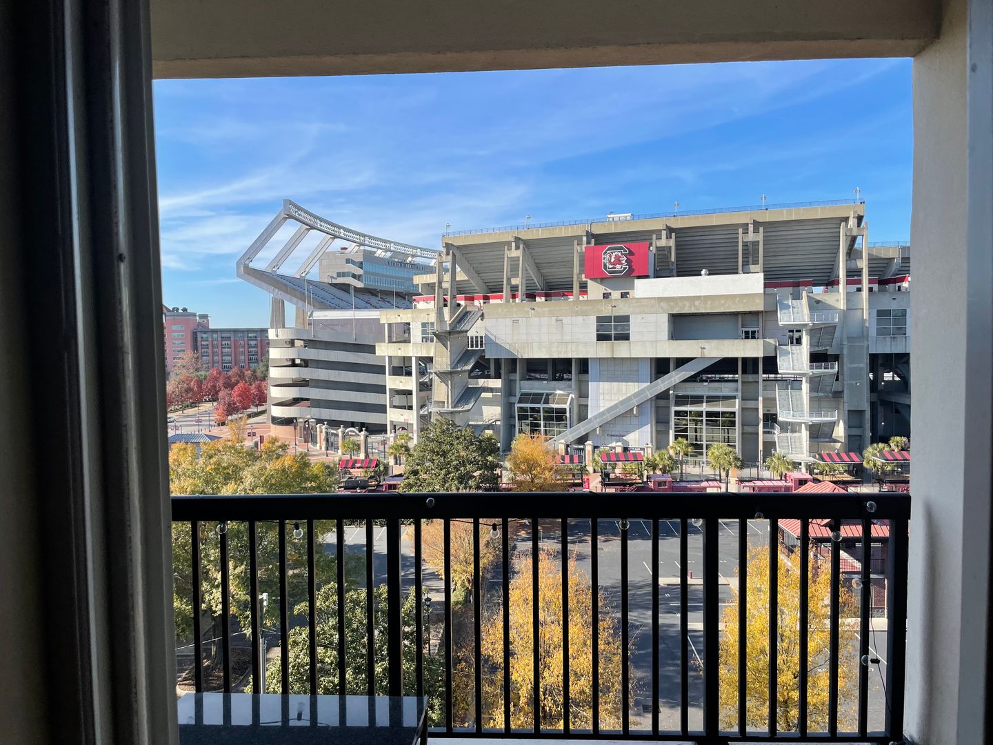 Columbia House: 1100 Bluff Rd.-The Spur