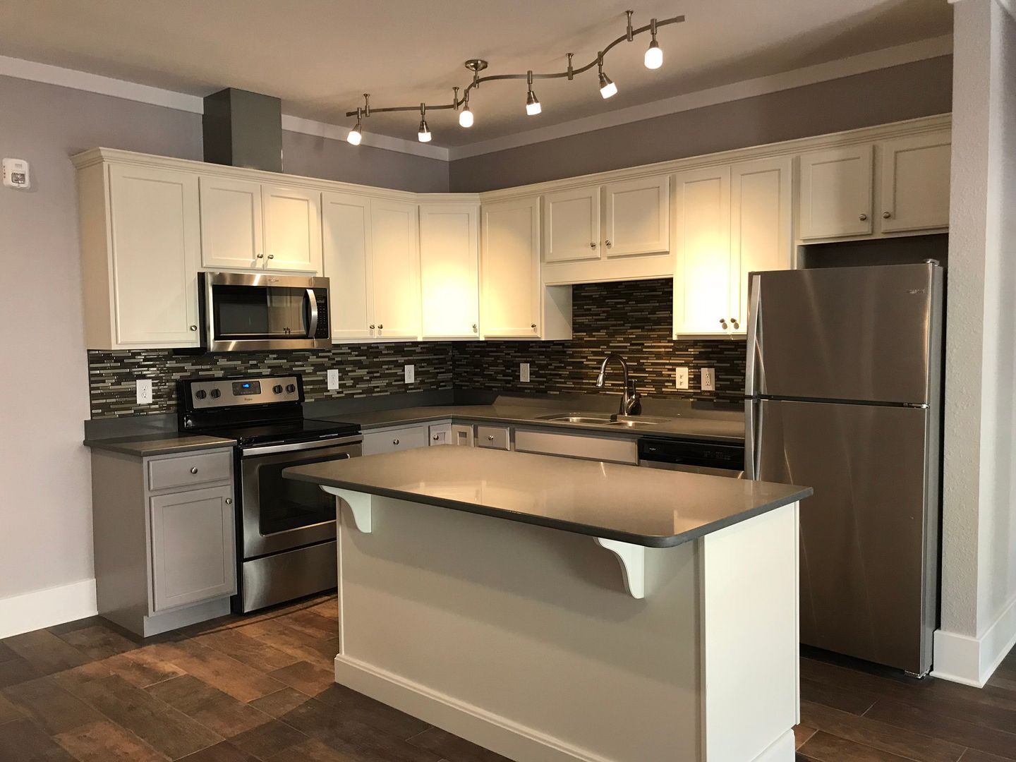 Jonesborough Apartment: 109 W Main St