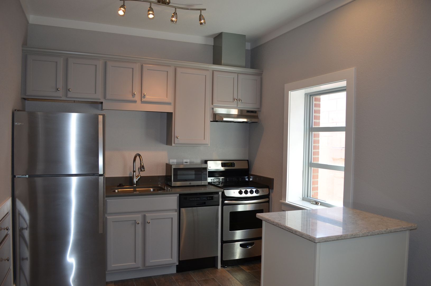 Jonesborough Apartment: 109 W Main St