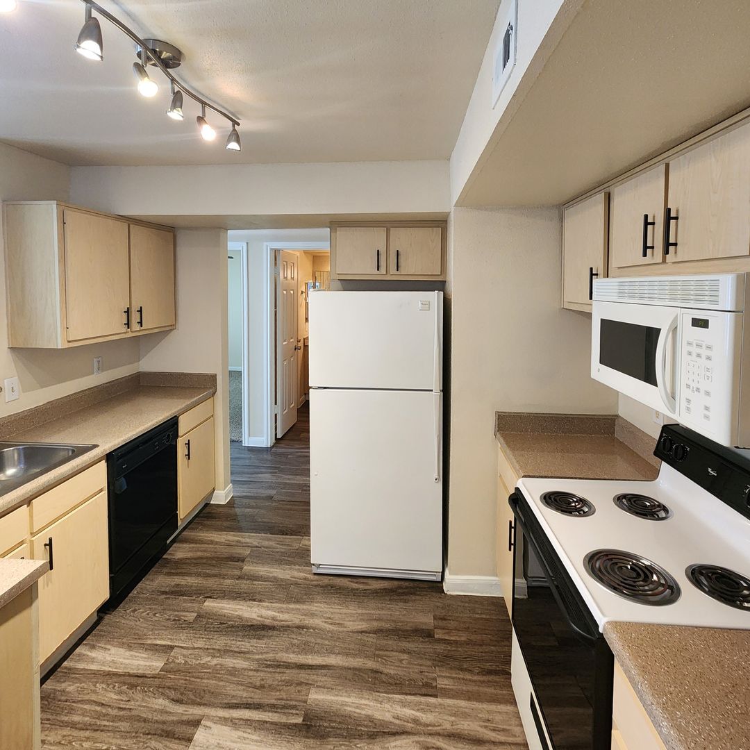 The Hamilton Apartments 4 of 13
