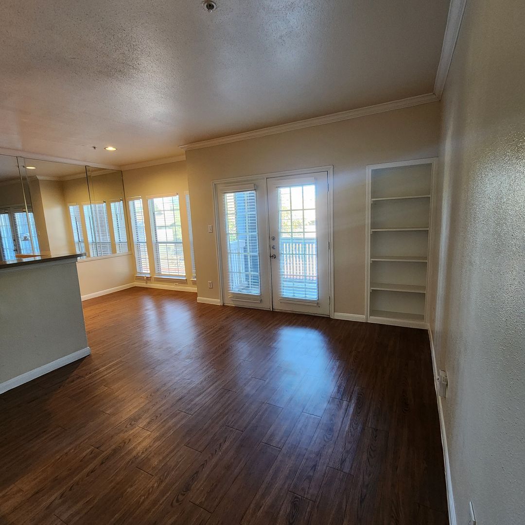 The Hamilton Apartments 10 of 12