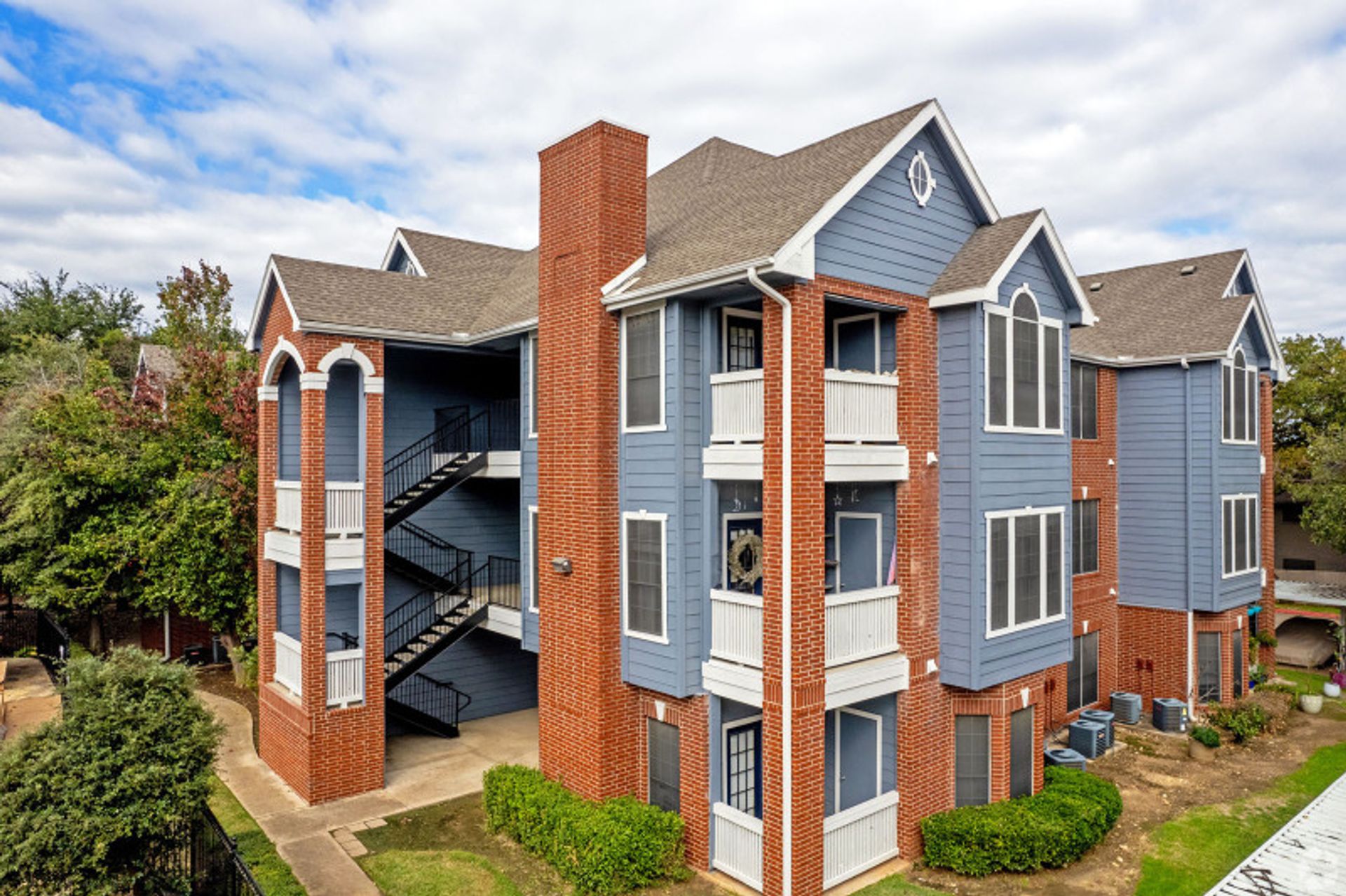 The Hamilton Apartments 3 of 12
