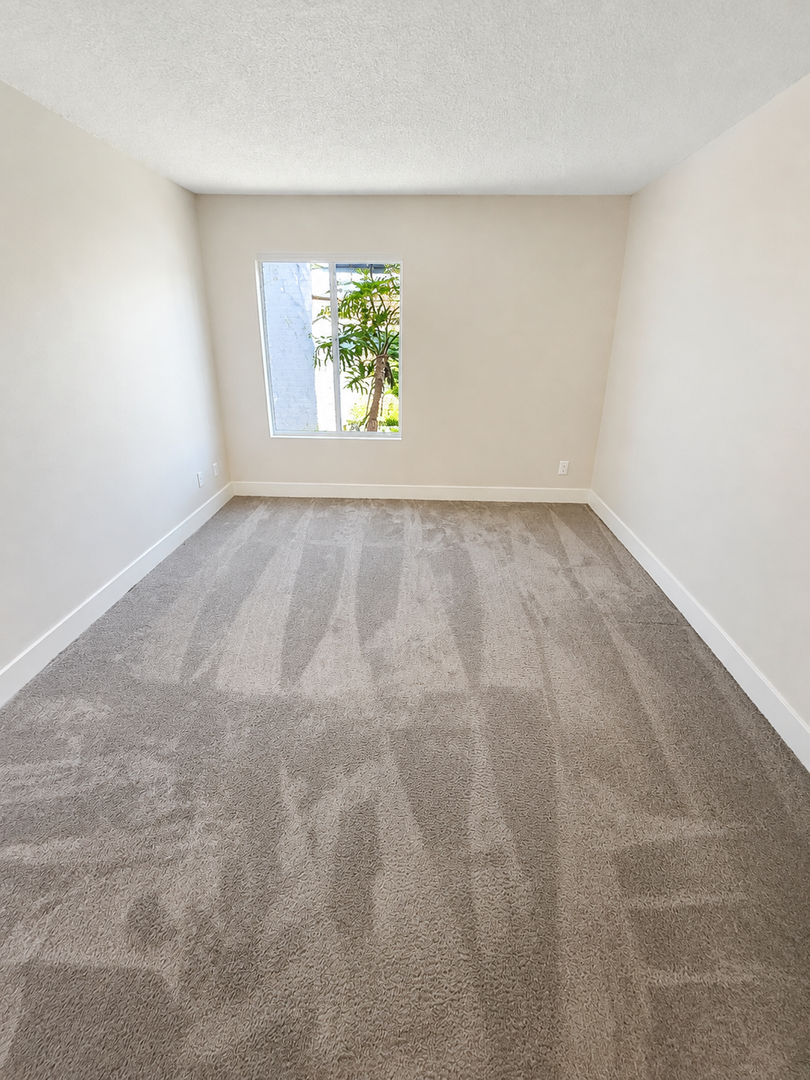 Carlsbad View Apts 16 of 25