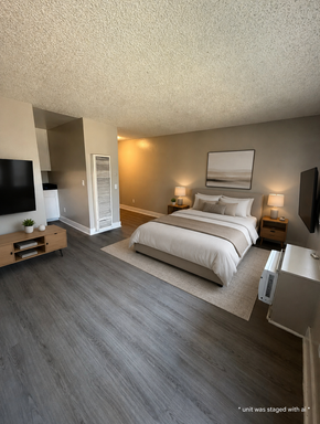 MOVE-IN SPECIAL: Move in by September 11th and receive $1,000 off at move-in! Apply the same day as your tour and, upon approved credit, your security deposit will be only $199. Restrictions may apply. – photo 1