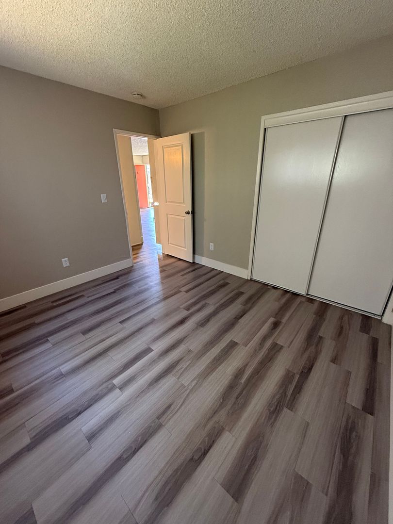 Riverside Apartment: 10160-10184 Gould St.