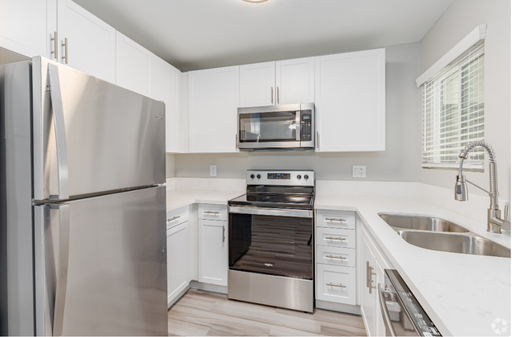 Renovated 1-Bedroom with Quartz Countertops & Stainless Steel Appliances- FREE SEPTEMBER RENT! – photo 1