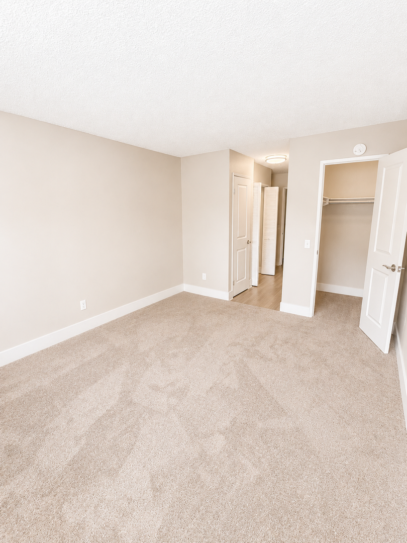 Carlsbad View Apts 8 of 16