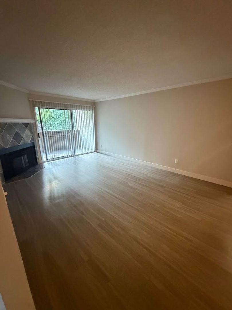 Oceanside Apartment: 3675 Barnard Dr.