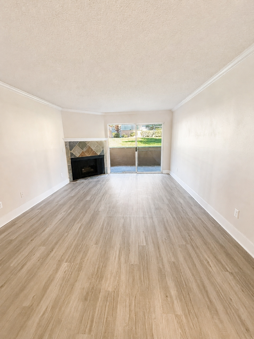 Carlsbad View Apts 2 of 25