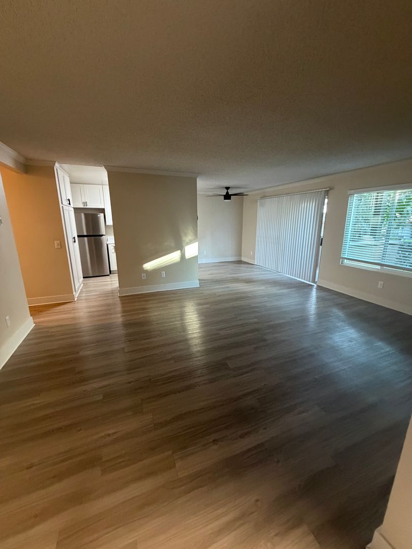 Oceanside Apartment: 3675 Barnard Dr.