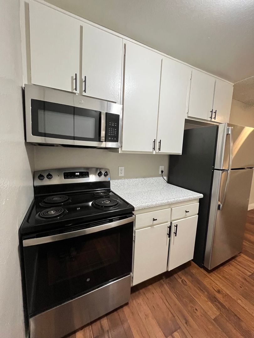 Riverside Apartment: ATTN: Leasing Office