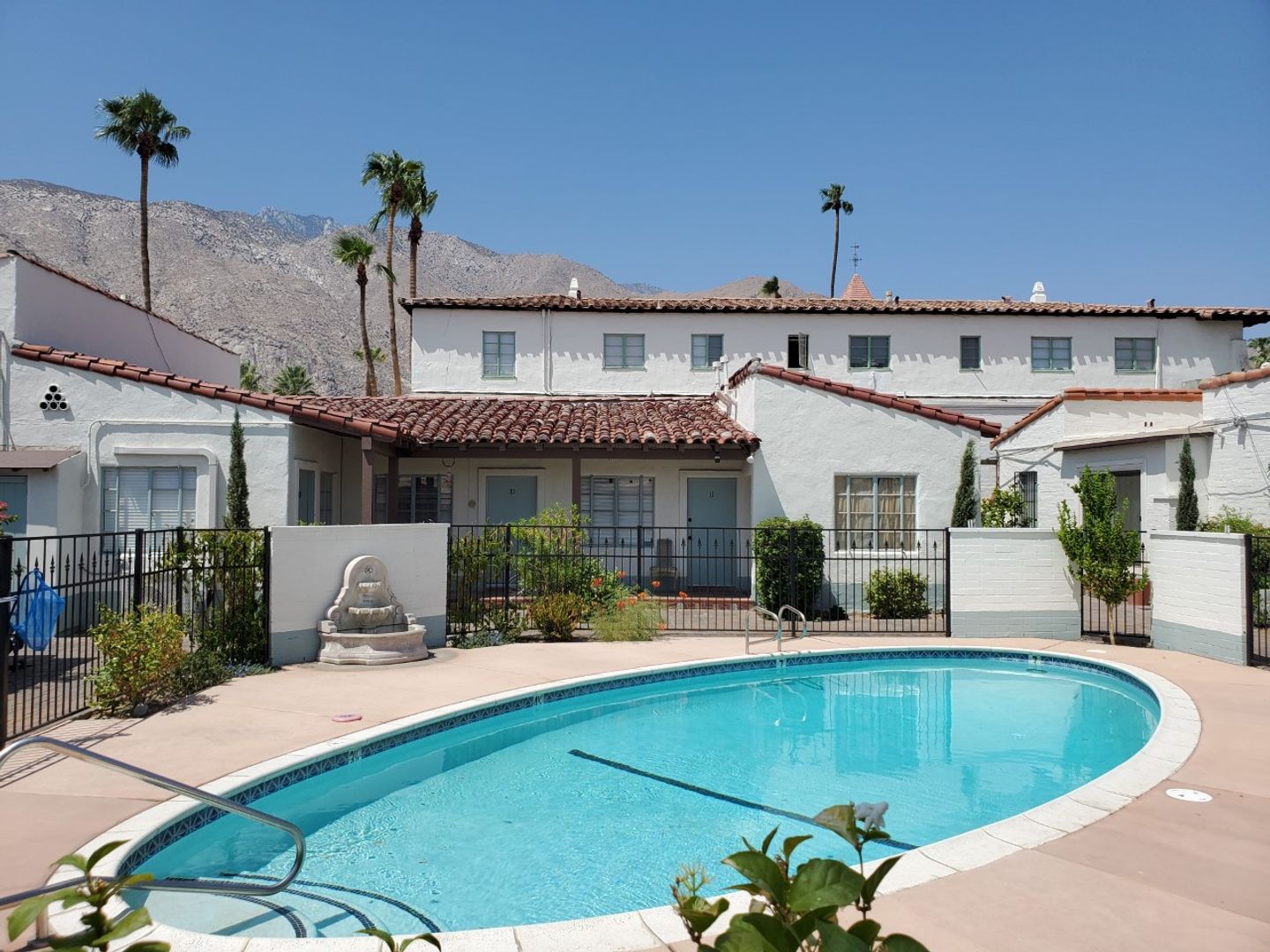 Palm Springs Apartment: 139 Tamarisk Rd., & 756-798 N. Palm Canyon Dr.,& 783 N. Indian Canyon Dr.