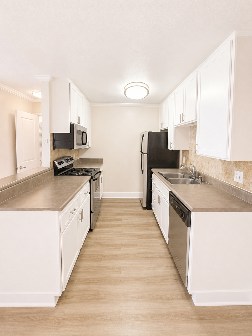 Carlsbad View Apts 6 of 16