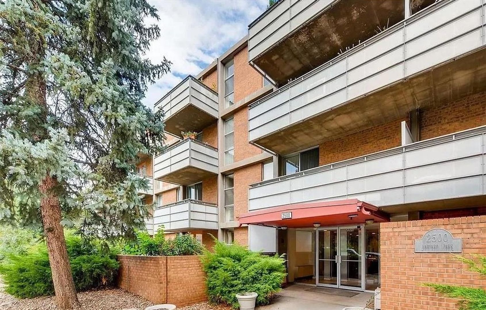 Denver Condo: 2500 S York St #215
