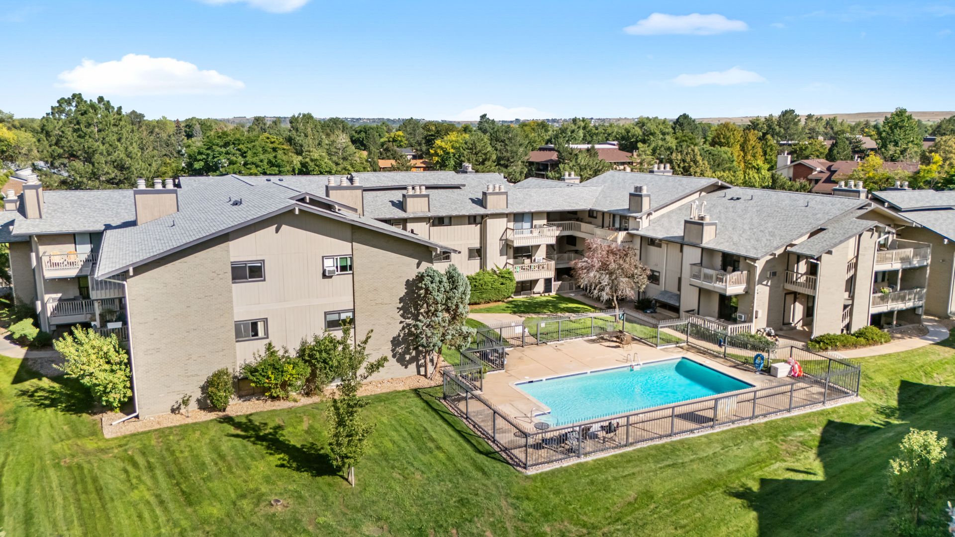 Boulder Condo: 665 Manhattan Dr #5