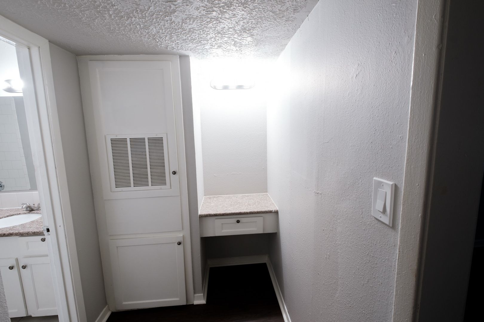 Apartamento recien remodelado / Beautiful recently remodeled apartment. Fast move in bonus! 5 of 10