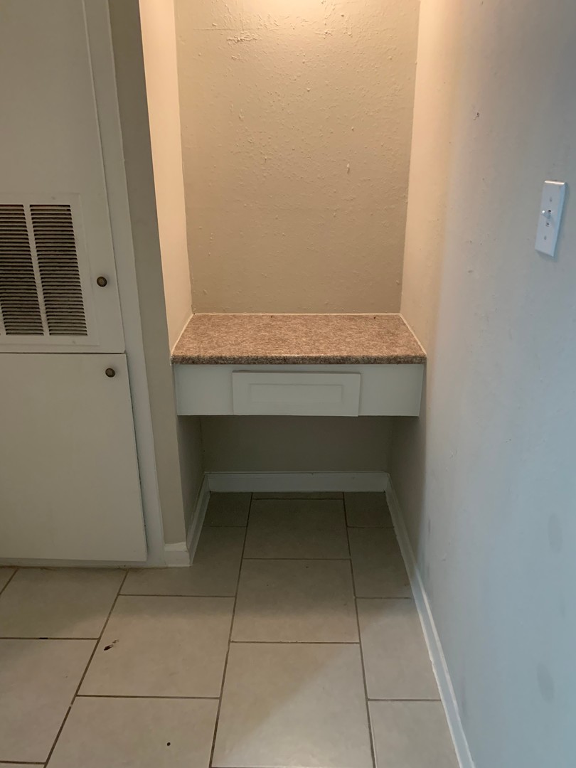 Beautiful recently remodeled apartment! / Apartamento recien remodelado 6 of 11
