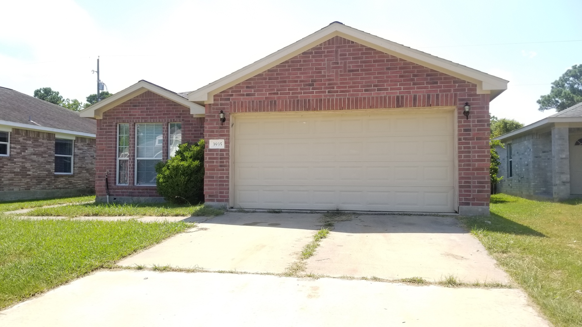 Baytown House: 3935 Cary Creek Drive
