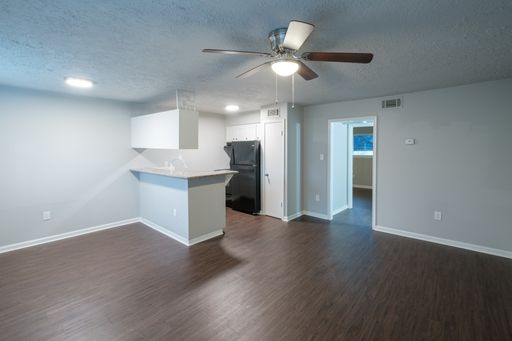 Apartamento recien remodelado / Beautiful recently remodeled apartment. Fast move in bonus! – photo 1
