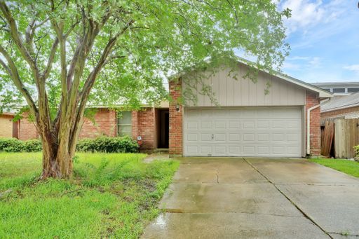 Beautiful 3 bed 2 bath in Sterling Green! – photo 1