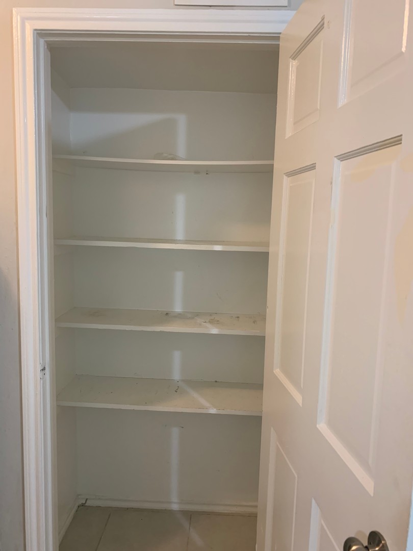 Beautiful recently remodeled apartment! / Apartamento recien remodelado 5 of 11