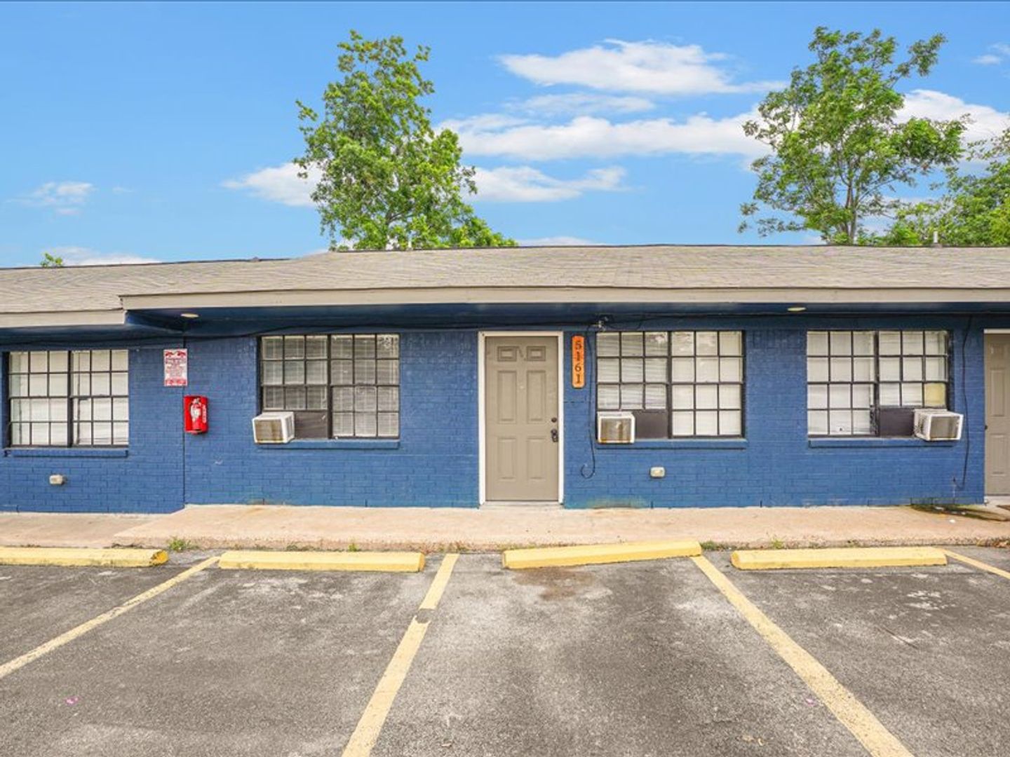 Houston Apartment: 5117 Lavender