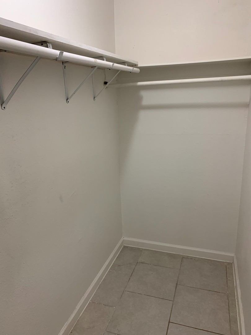Beautiful recently remodeled apartment! / Apartamento recien remodelado 11 of 11