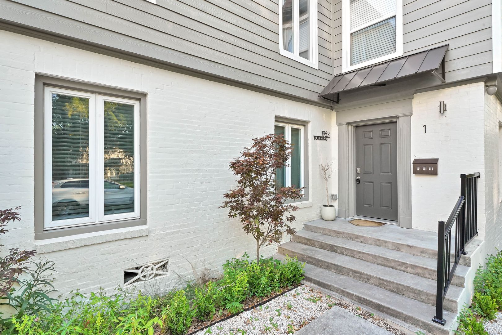 Houston Apartment: 1953 Dryden St