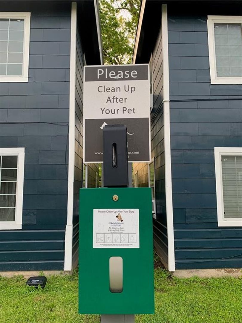 Beautiful 2 bed 1 bath just minutes from downtown, UH, and the medical center 8 of 8