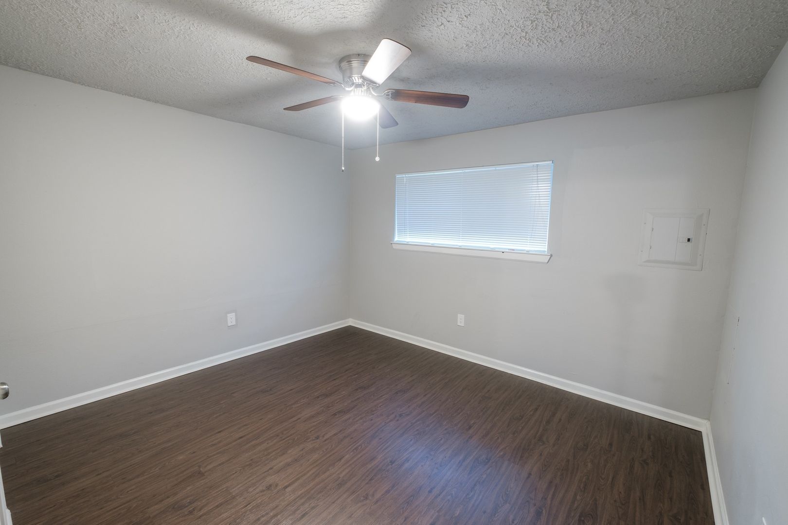 Apartamento recien remodelado / Beautiful recently remodeled apartment. Fast move in bonus! 7 of 10