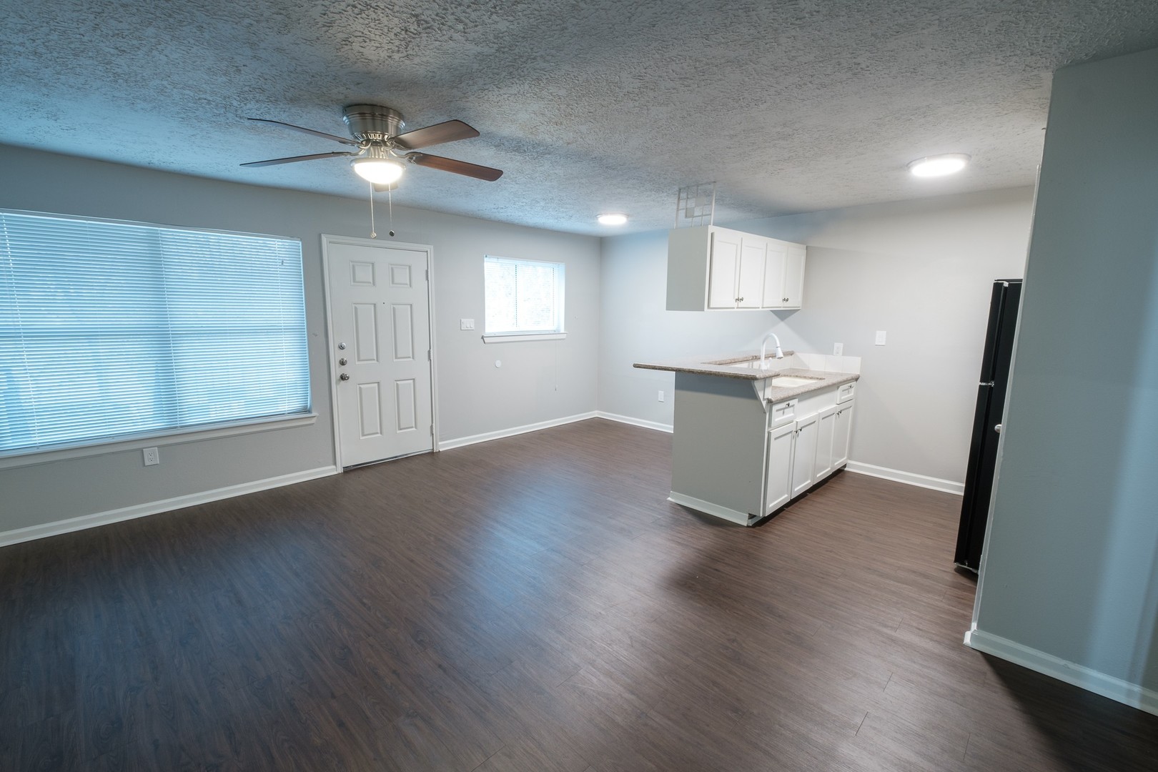 Houston Apartment: 6519 Sloan St - 6