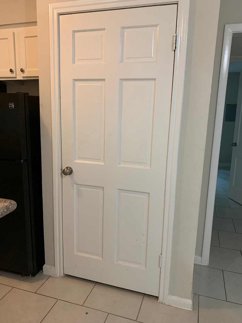 Beautiful recently remodeled apartment! / Apartamento recien remodelado 4 of 11