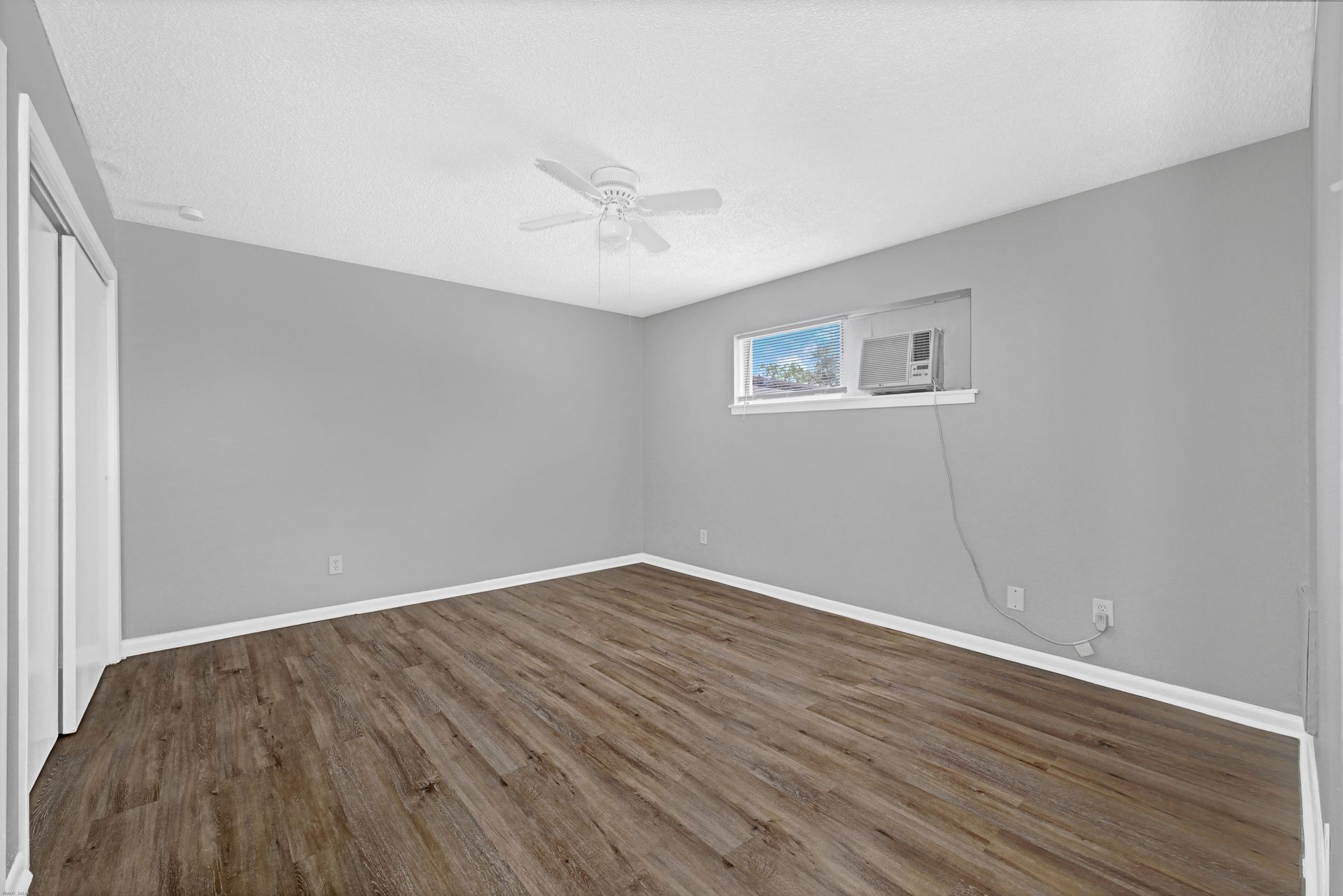 Carolyn Court Apartments 10 of 12