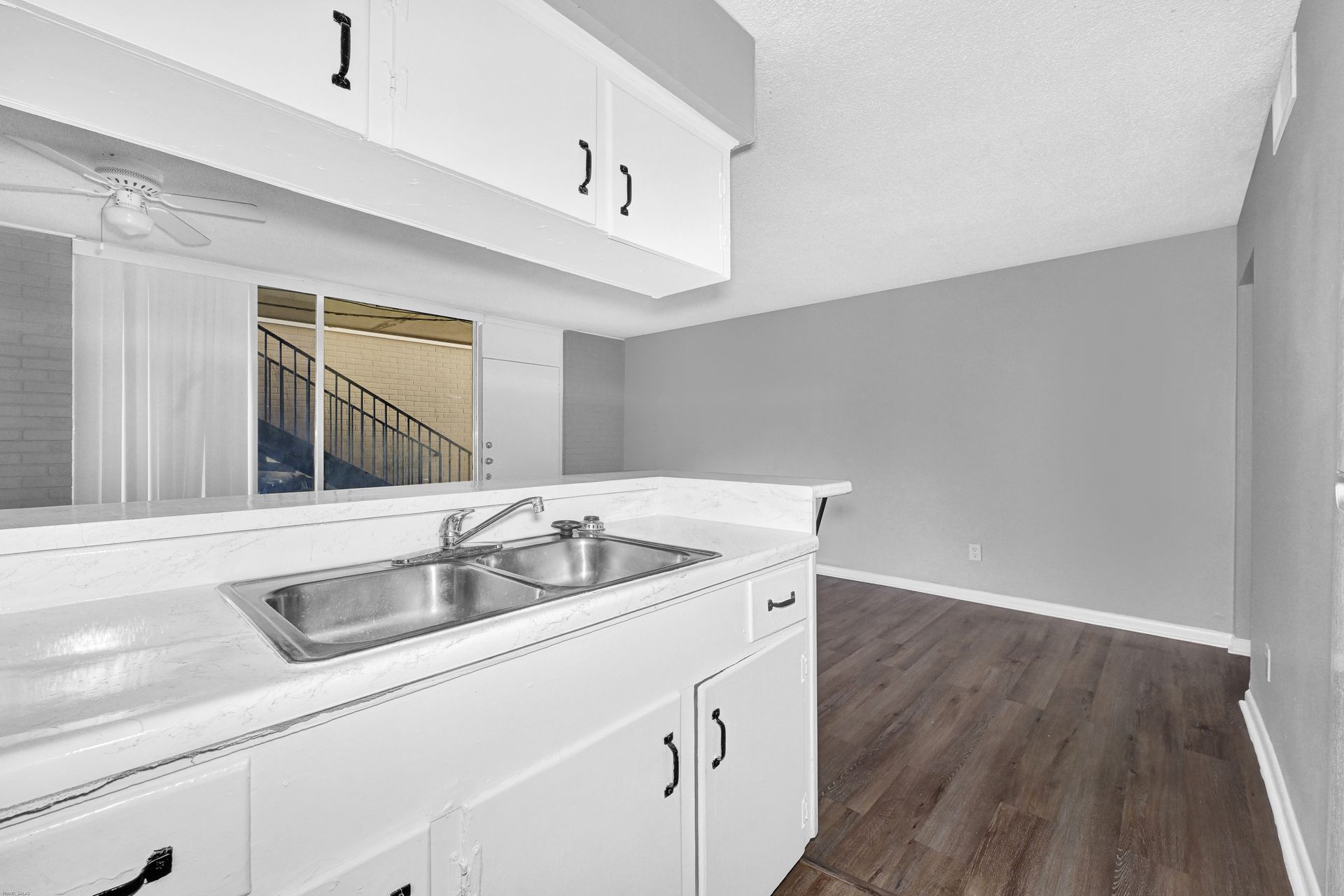 Carolyn Court Apartments 9 of 12