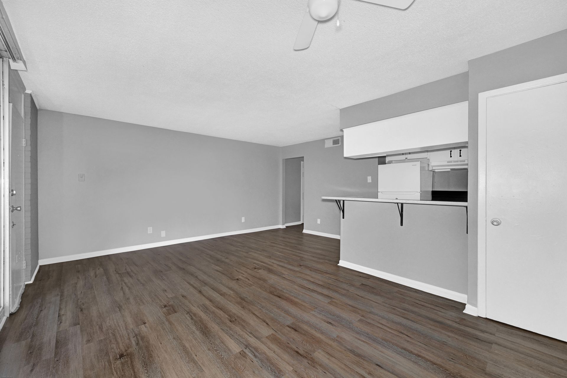 Carolyn Court Apartments 5 of 12