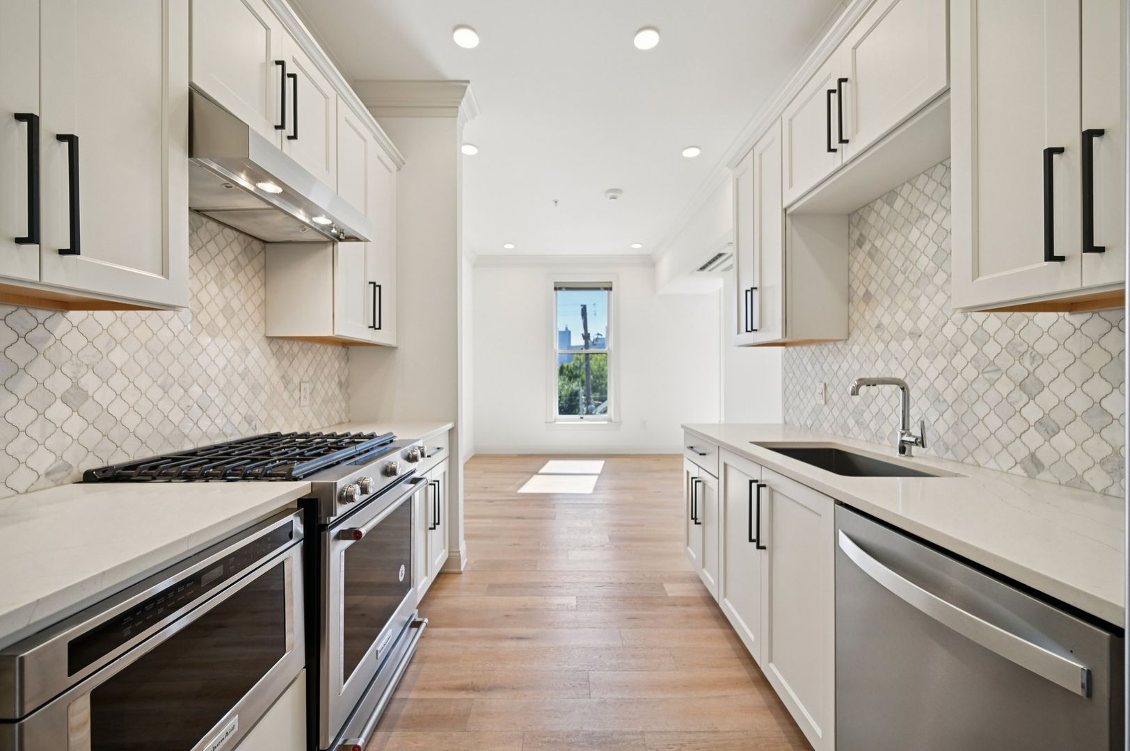 Columbus Apartment: 40 E. Lincoln Street