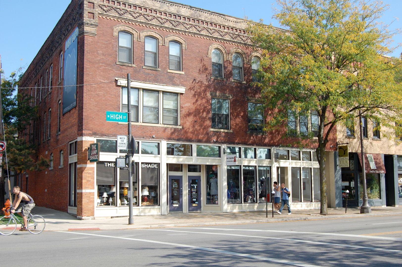 Columbus Apartment: 984 N High Street